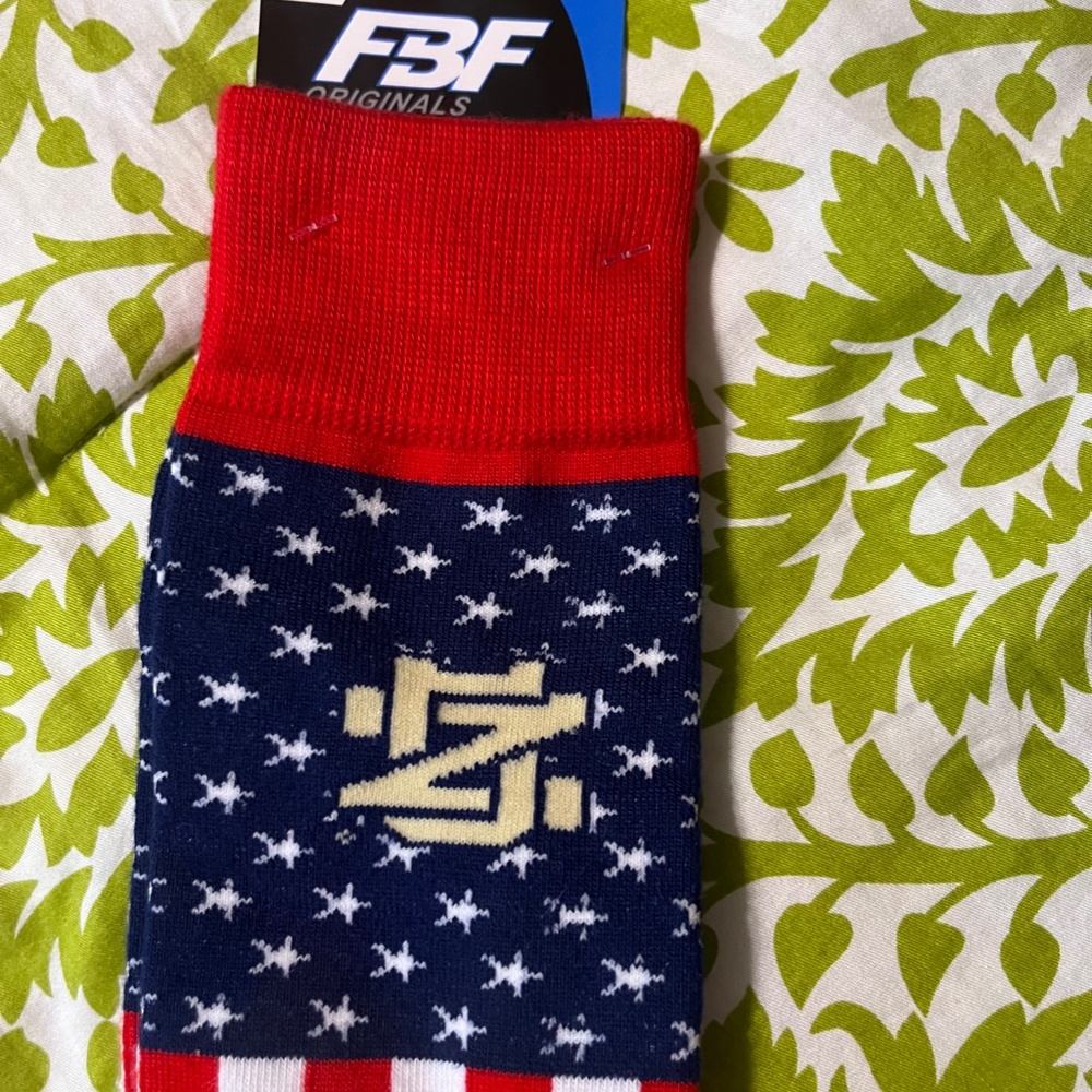 NWT Notre Dame American Flag Socks Men's Large (Sz 10-13) - Picture 2 of 5